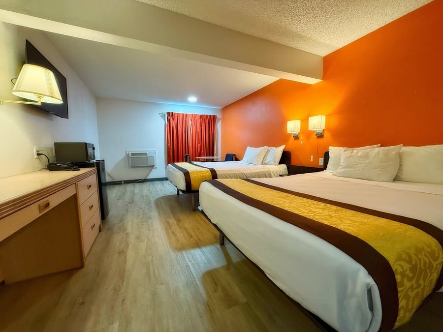 Double Queen Room – view 7